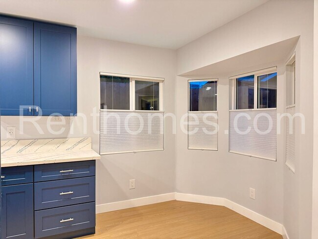 Foto del edificio - 1831 Thomas Ave