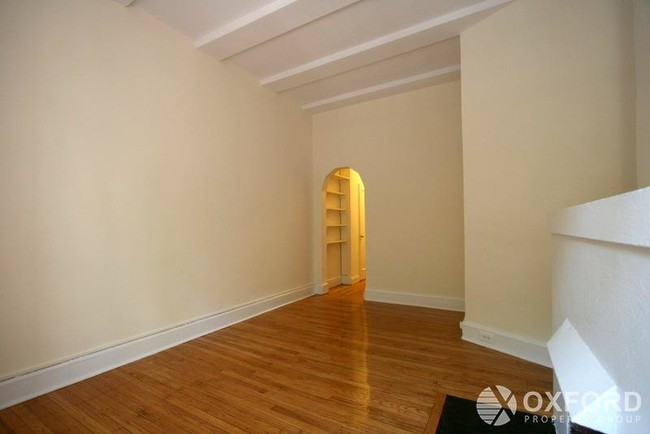 Building Photo - 55 Morton Street