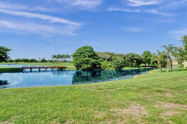 Foto del edificio - 12650 Vista Isles Dr
