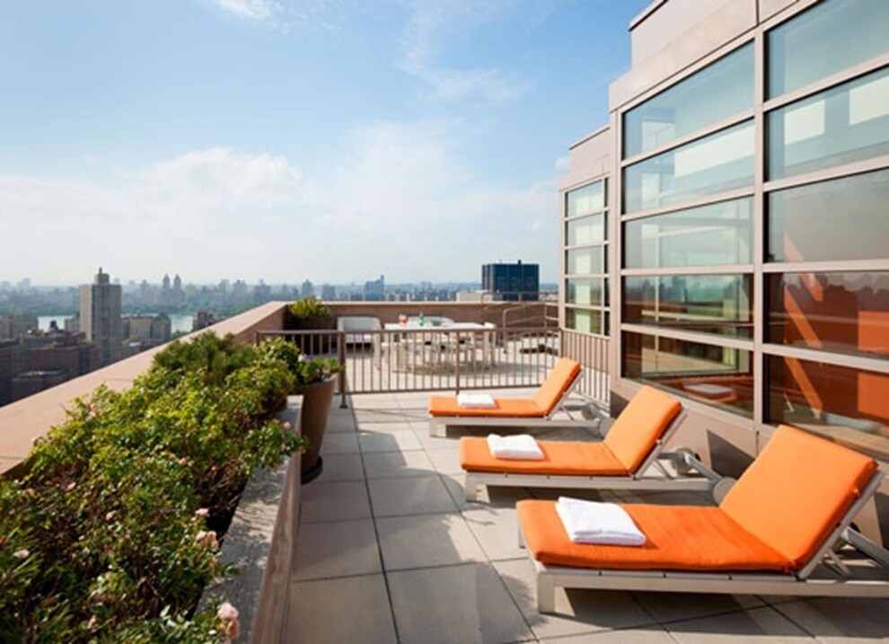 Foto principal - 217 E 96th St