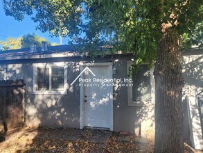 Building Photo - 321 C St