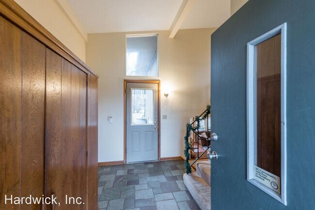 Building Photo - 3 br, 1.5 bath House - 4915 Malden Way