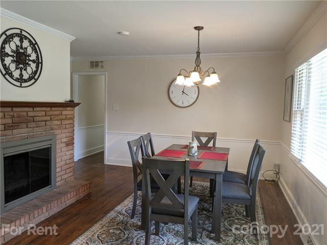 Foto del edificio - 8150 Kerrybrook Cir