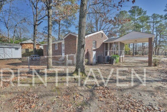 Building Photo - 1545 Glendale Rd