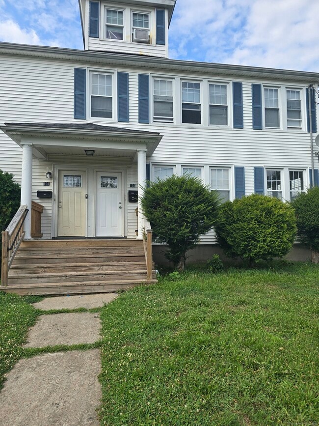 Building Photo - 102 Thomaston St