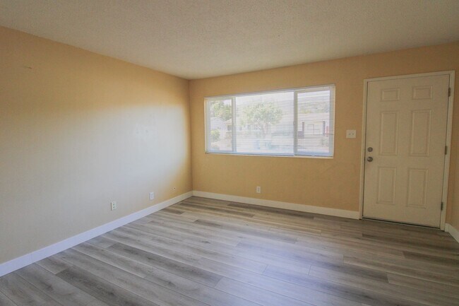 Building Photo - 1778 Vicente Dr