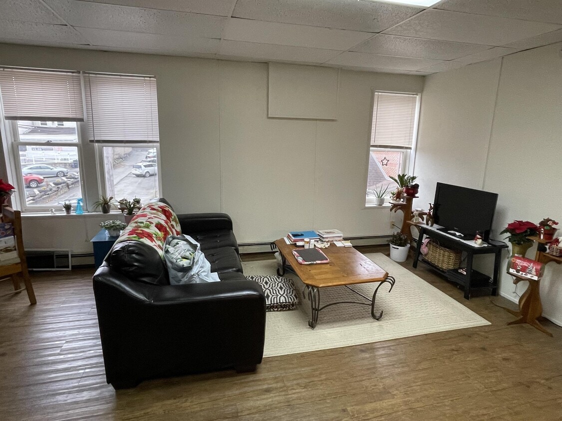 577 Nixon Ave Unit 577A, Indiana, PA 15701 Apartment for Rent in