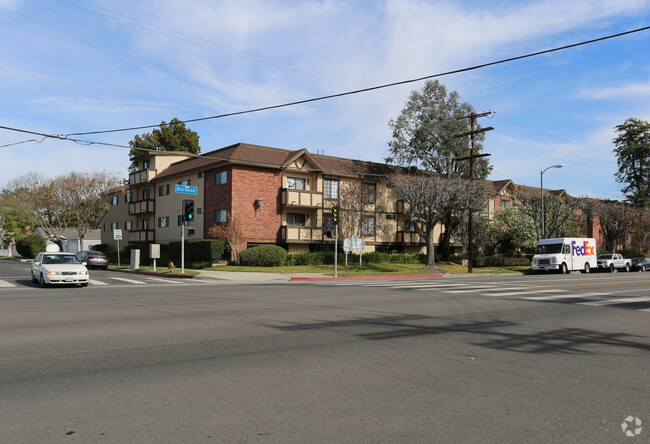 Foto del edificio - Burbank Apartments