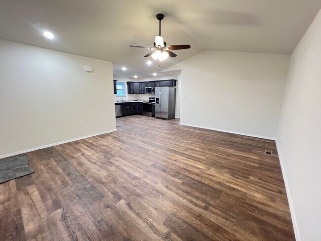 Foto del edificio - NEW CONSTRUCTION!