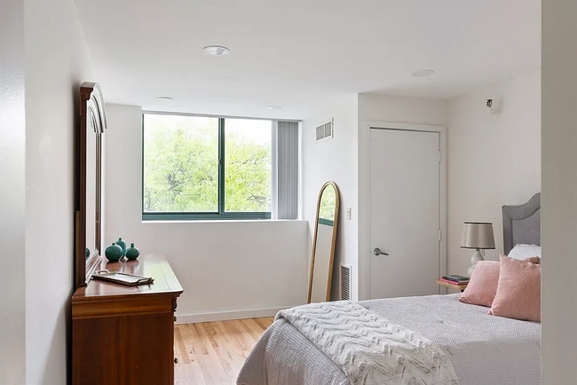 Foto del edificio - 42 8th St