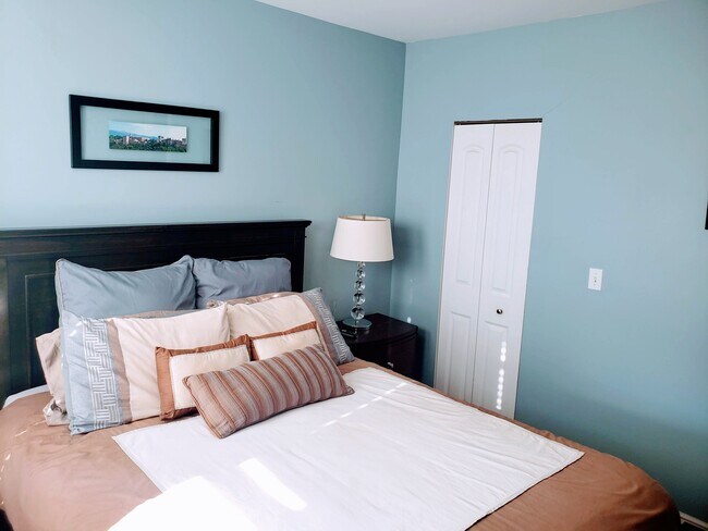 Bedroom 1 - 4839 N Ashland Ave