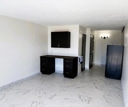 Building Photo - Casitas at 805 N 17Th St.