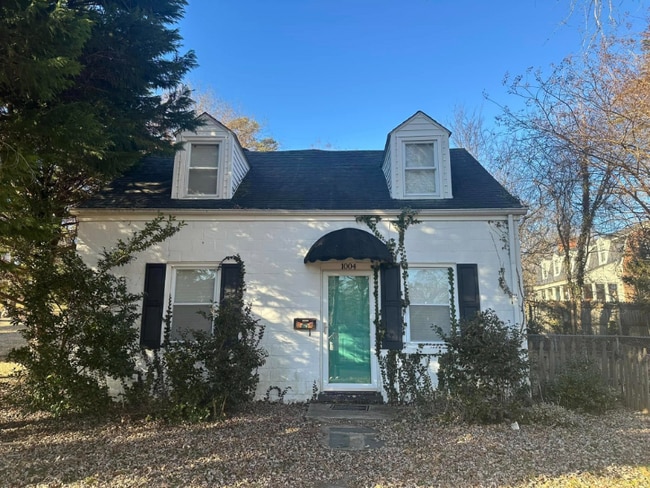 Building Photo - 0000 Avenues