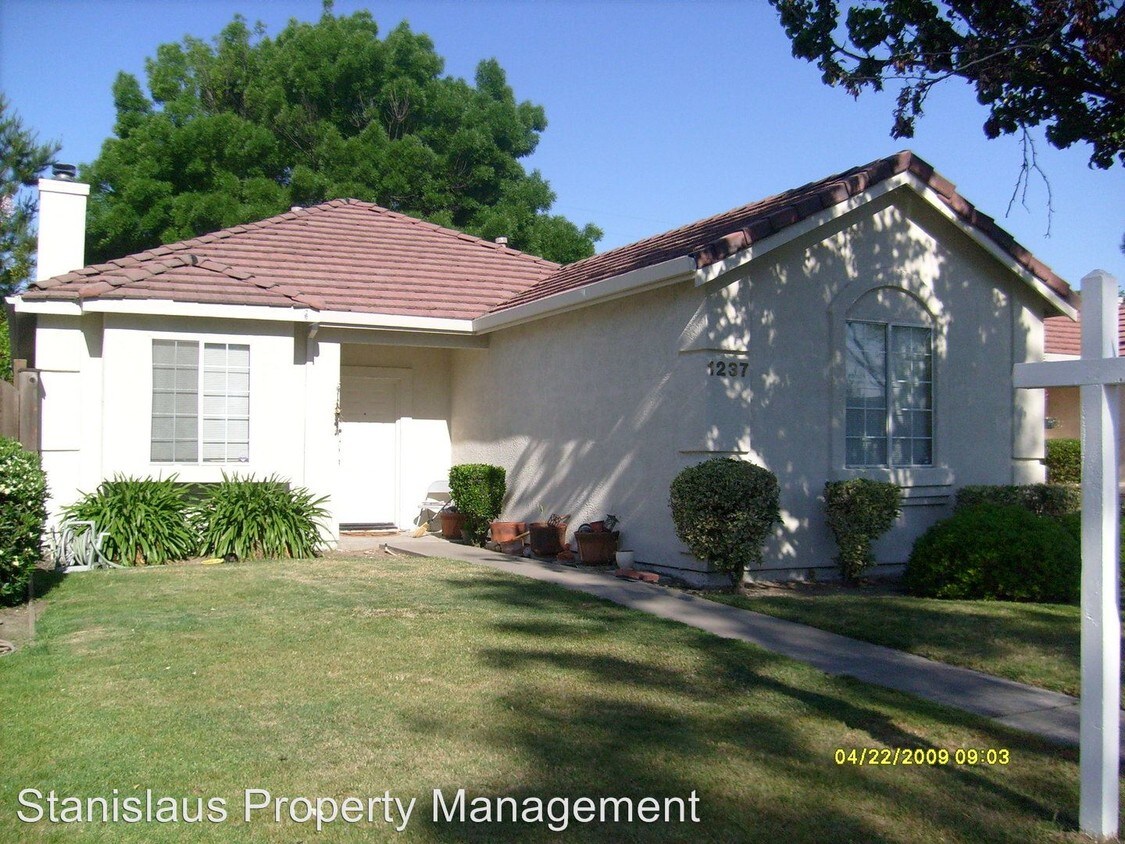 Primary Photo - 1237 Collier Ave