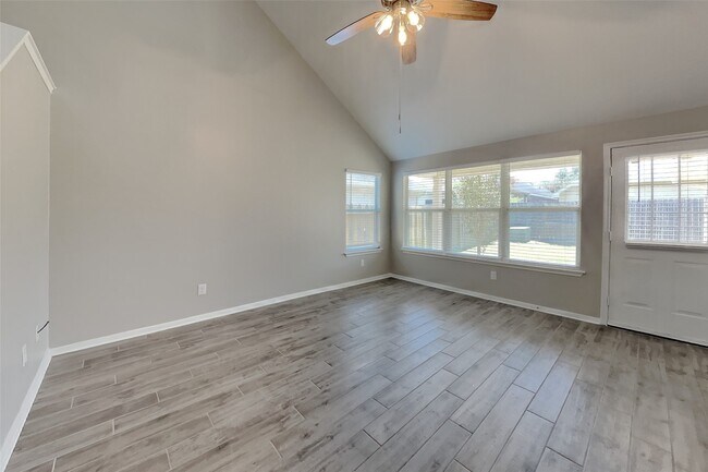 Foto del edificio - 3431 W Rainmill Dr