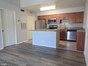 Building Photo - 3306 Wyndham Cir