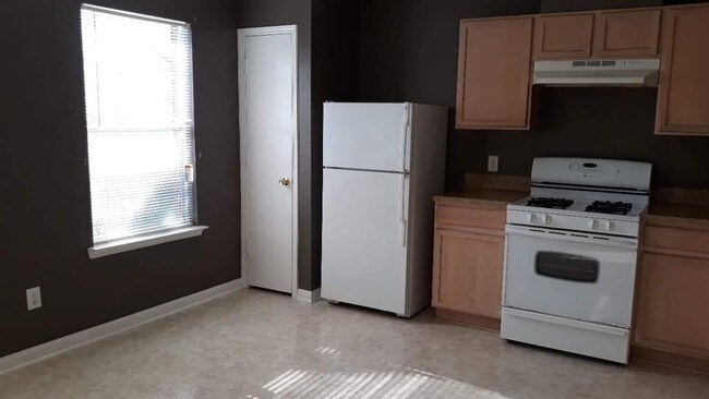 Building Photo - 11631 Garden View Dr
