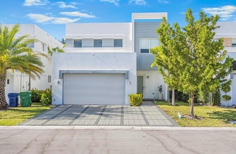 Building Photo - 10373 NW 68th Ter