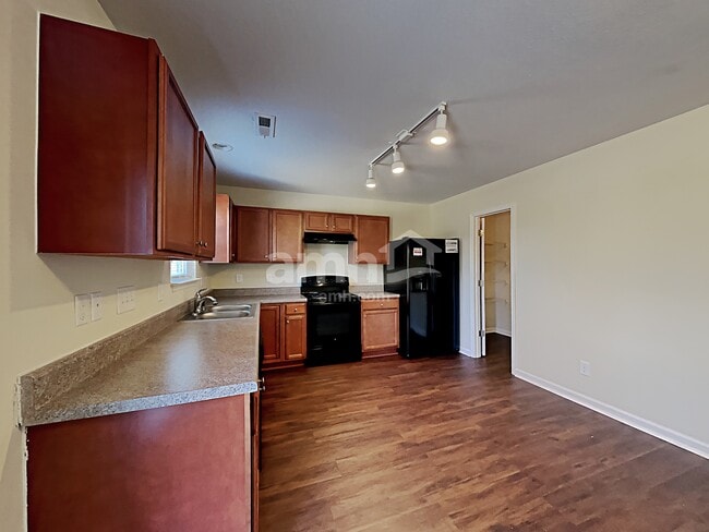 Foto del edificio - 131 Charndon Way