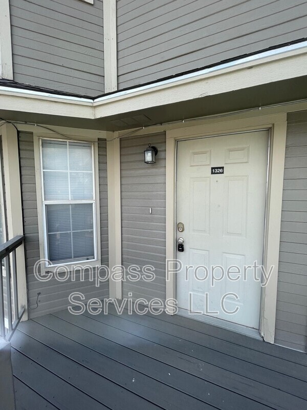 Building Photo - 1326 Park Ave