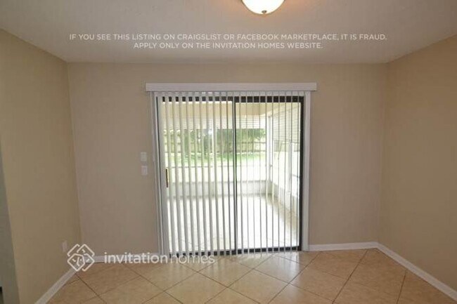 Building Photo - 885 Rayston St
