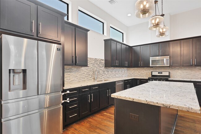 Foto del edificio - 1810 Thompson St