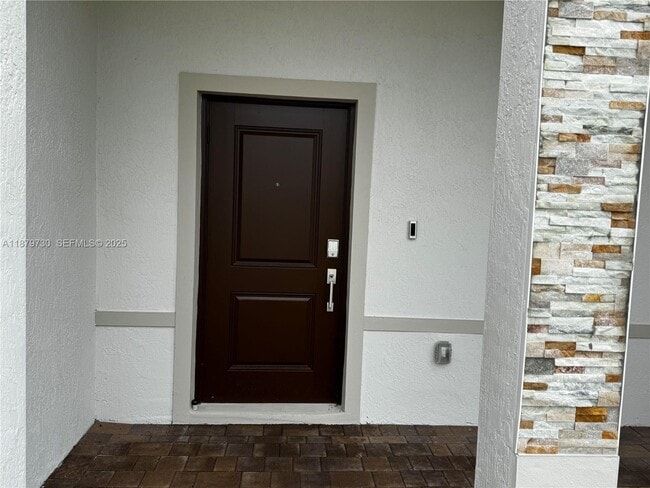 Building Photo - 2954 SE 23rd Ave