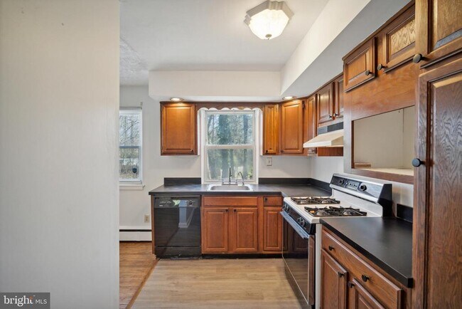 Building Photo - 210 Whittlesey Rd