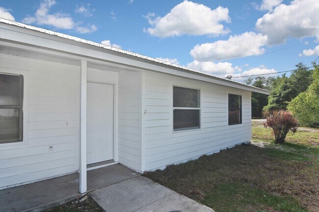 Foto del edificio - 2374 Dorsey Dr