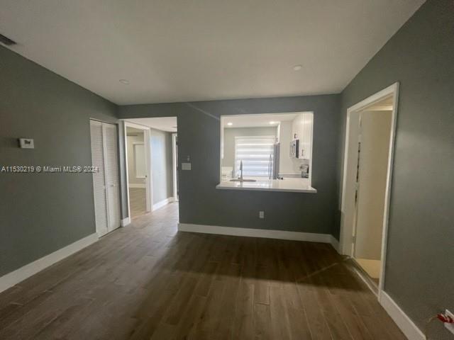 Building Photo - 9310 E Elm Ln