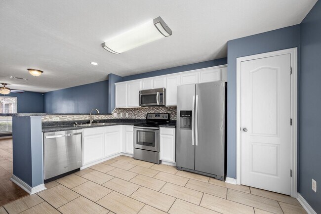 Building Photo - 213 Stewarts Landing Cir