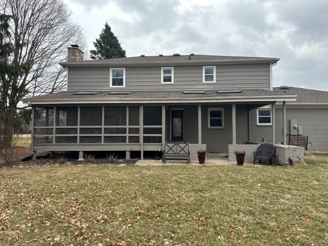 Foto del edificio - 3856 Long Ridge Blvd