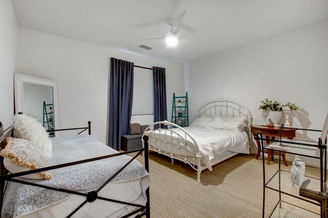 Building Photo - 4215 Via Mattina