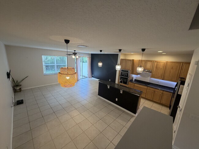 Building Photo - 505 Lake Eagle Ln