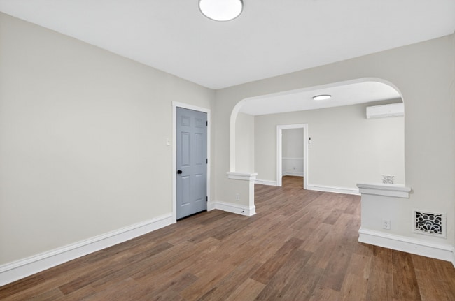 Foto del edificio - 5803 S Kings Highway Blvd