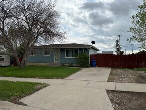 Building Photo - 1502 Brentwood St