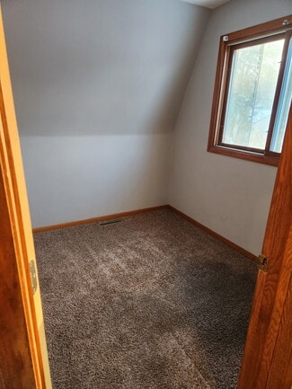 Building Photo - 3311 N Sheridan Ave