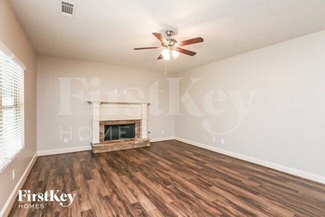 Foto del edificio - 835 Sassafras Ln