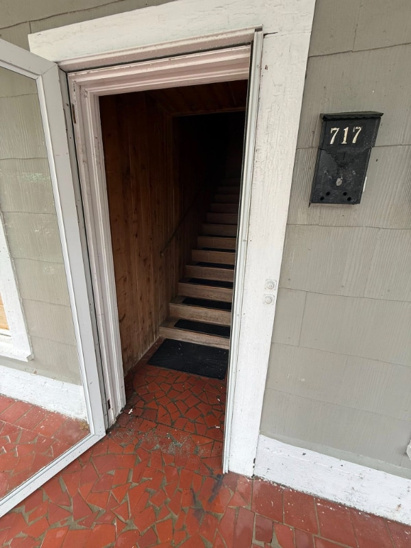 Foto del edificio - 717 E 6th Ave