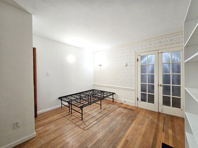 Foto del edificio - 60 Undine Rd