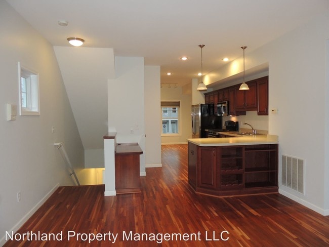 Building Photo - 2 br, 1.5 bath House - 251 Midtown Drive