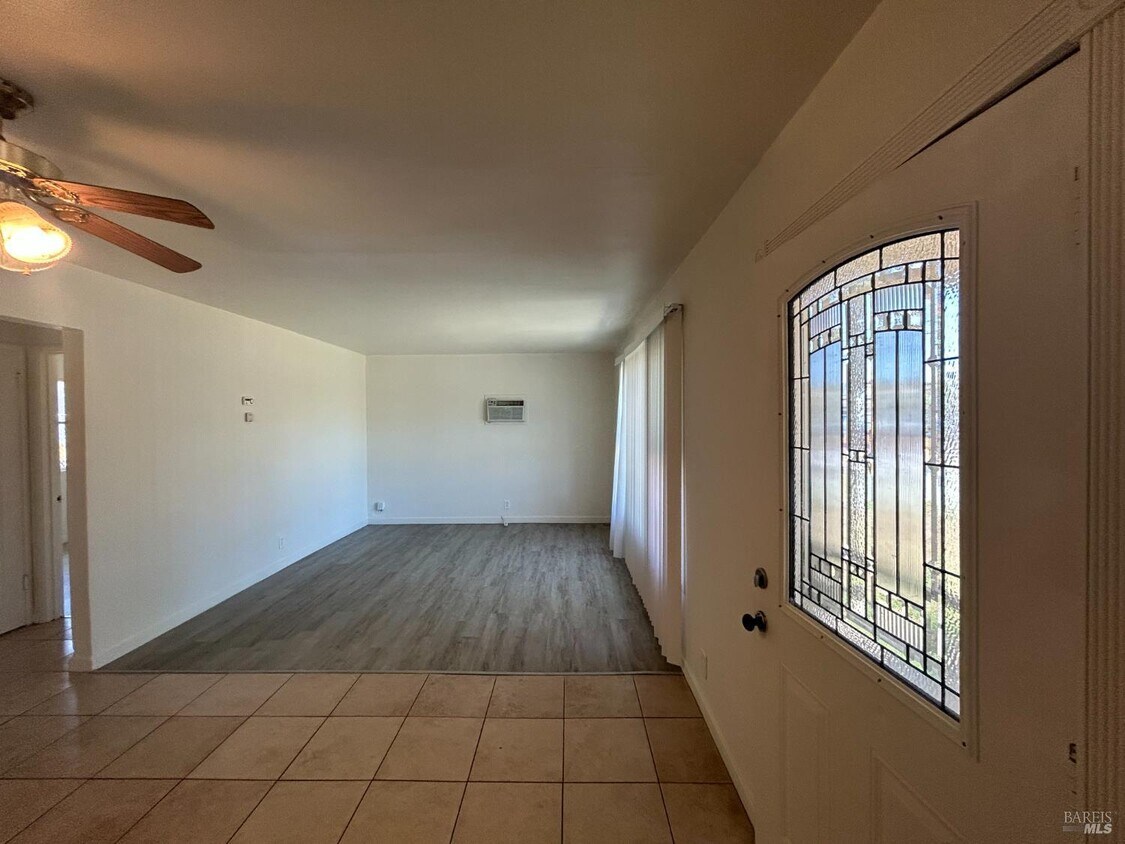 Foto principal - 617 Sheldon Ave