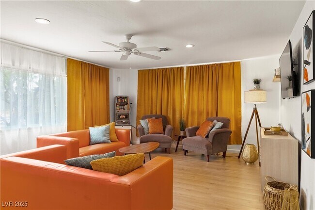 Foto del edificio - 1013 Francis Ave