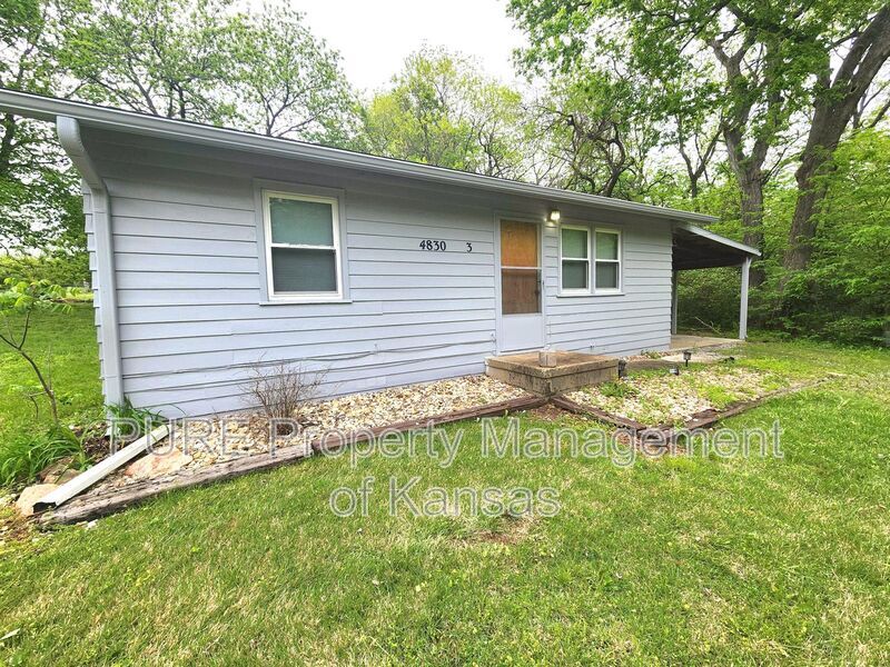 Primary Photo - 4830 NE Indian Creek Rd