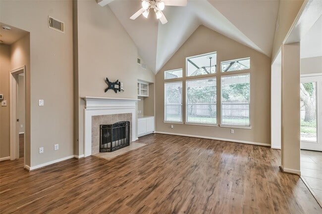 Building Photo - 24031 Bonnamere Ln