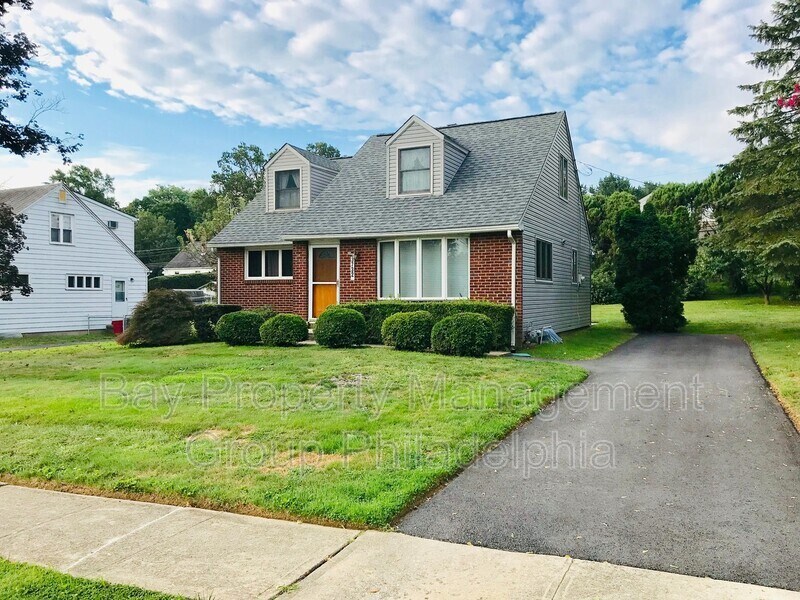 Primary Photo - 3732 Clearwater Ln