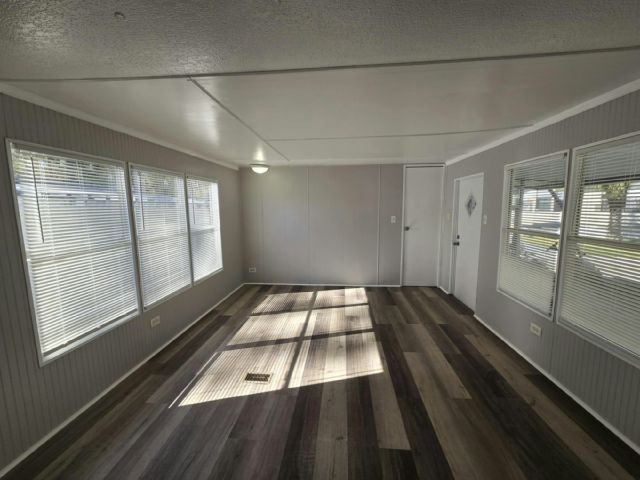 Foto del edificio - 2850 New Tampa Hwy