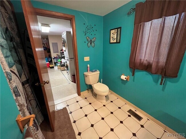 Foto del edificio - 3279 Clinton St