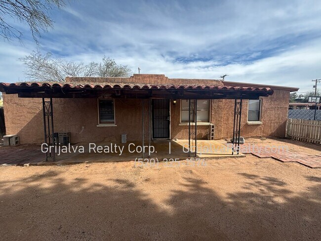 Foto del edificio - 2020 N Madelyn Ave