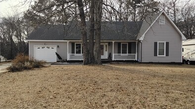 Building Photo - 6301 Lakehaven Dr